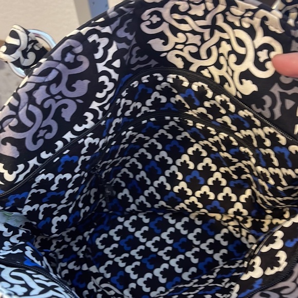 Vera Bradley shoulder bag-retired pattern - Picture 4 of 4
